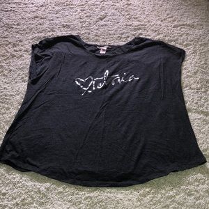 🥳Victoria tee gray and silver